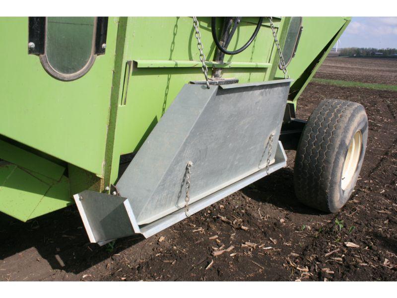 Parker 525 Bu. Gravity Wagon