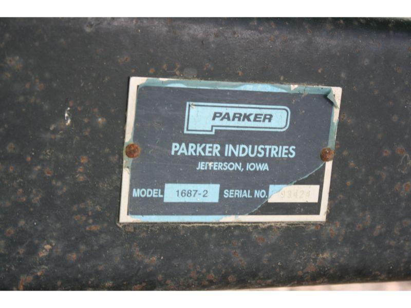 Parker 525 Bu. Gravity Wagon