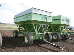 Parker 528 Bu. Gravity Wagon