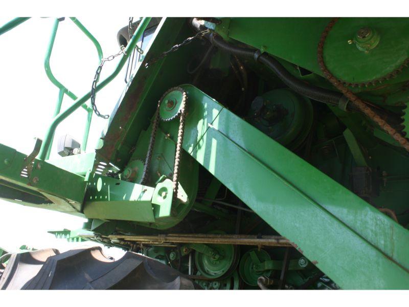 1995 JD 9500 Combine