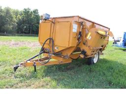 Knight #3130 Reel Auggie Mixer Feed Wagon