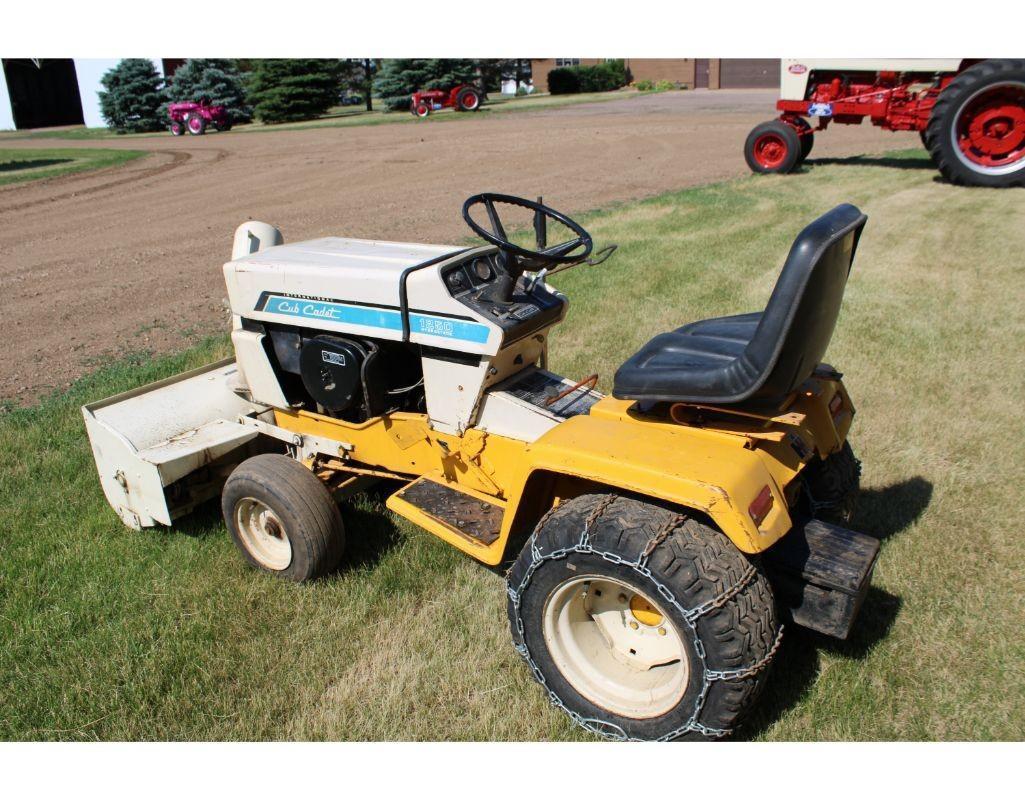 Cub Cadet 1250 Hydrostatic Lawn Tractor