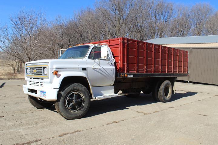 Chevrolet C70 Truck w/ Schweigers 18 Ft. Steel Box, Sgl. Axle, 1987