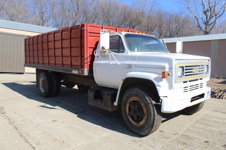 Chevrolet C70 Truck w/ Schweigers 18 Ft. Steel Box, Sgl. Axle, 1987