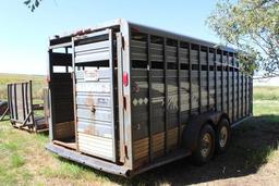 1996 Diamond D 5th Wheel Livestock Trailer, 6 Ft.8 In. x 20 Ft., Wood Floor. Center Divide Gate