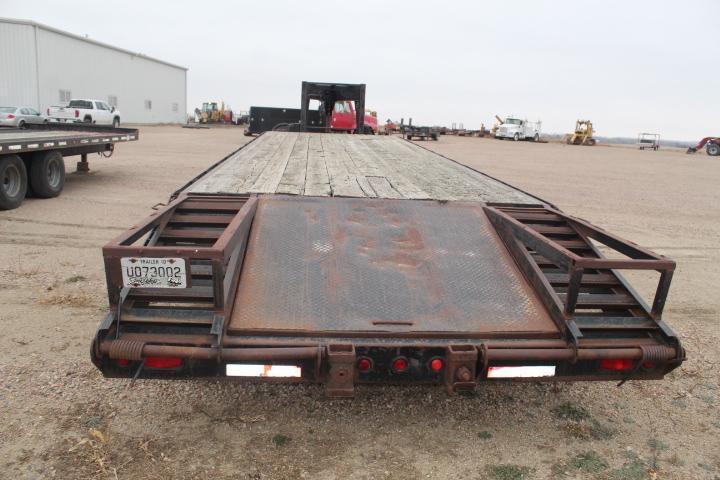 DCT 8 Ft.x25 Ft. GN Trailer w/ 5 Ft. Beaver Tail & Ramps