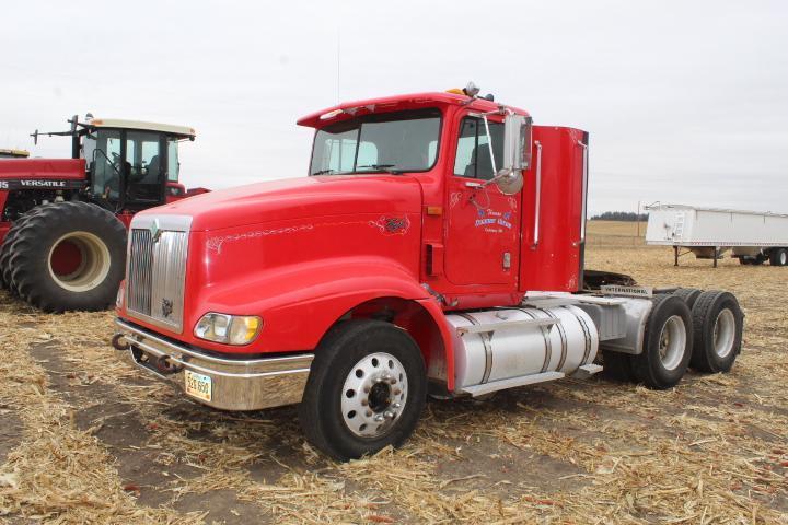 Intl. #9400 Eagle Day Cab Semi, Less Than 1,000 Miles on New Tires, VG Cond., 1999