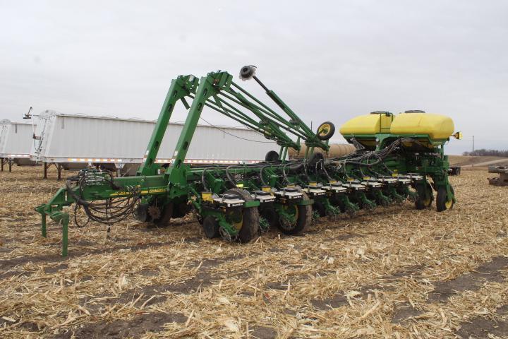 JD 1770NT 24R30 Planter w/ CCS Seed Del. System, One Owner, SN: 1A1770CLEM755720 (2014)