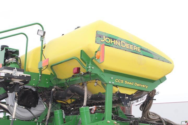 JD 1770NT 24R30 Planter w/ CCS Seed Del. System, One Owner, SN: 1A1770CLEM755720 (2014)