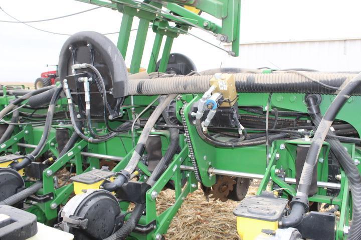 JD 1770NT 24R30 Planter w/ CCS Seed Del. System, One Owner, SN: 1A1770CLEM755720 (2014)