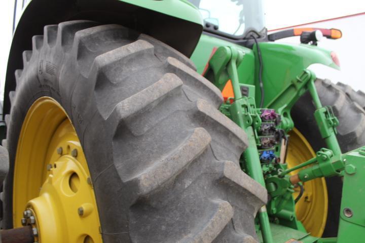 JD 8295R MFWD Tractor, Tier III Eng., 1,412 Hours, 2630 & Starfire Sell Separately, One Owner (2010)