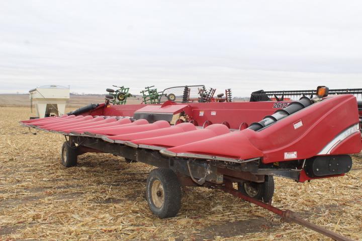 CIH 2612 12R30 Chopping Corn Head, One Owner, SN: 686620017, (2012)