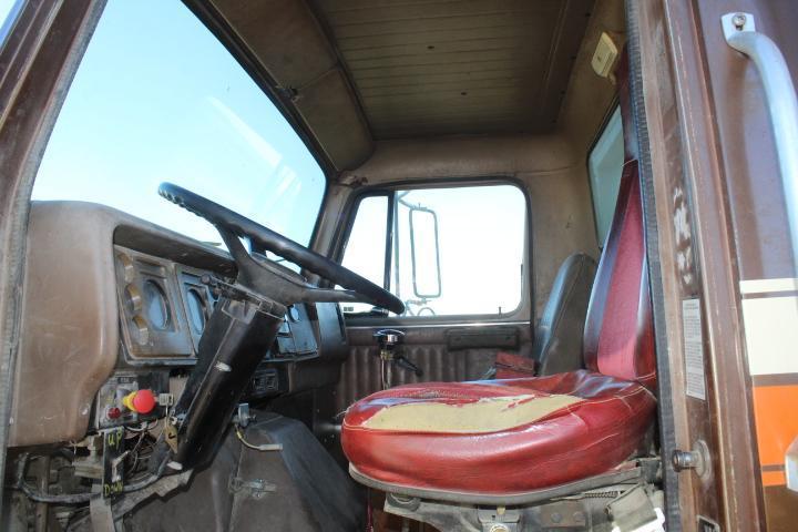 1980 IH Mdl. F1954 DS-SS Dsl. Truck, 20 Ft. Alum. Box & Hoist, 58,050 Miles, Good Cond.