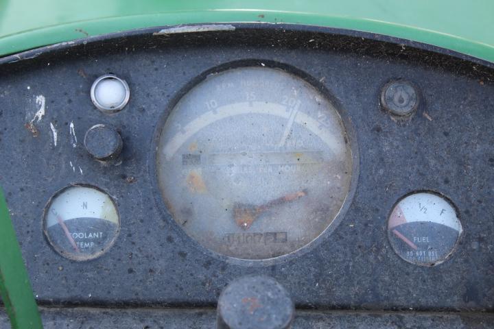 JD 3020 Dsl. Tractor, 3 Pt. w/Quick-tach Hitch, VG 16.9-38 In. Tires, New Seat, (1965)