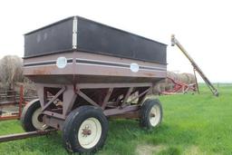 J&M 350 Bu. Wagon w/ Gear & Truck Tires