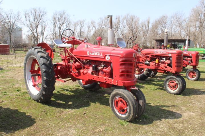 1953 Farmall Super H Tractor