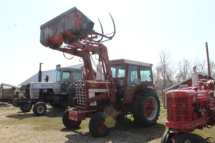 IH 1066 Turbo Tractor w/ Cab, CIH 2255 Loader w/ 8 Ft. Bucket & Grapple