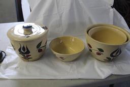 Watt 7 In. w/ Lid, Watt 6 1/2 In., 7 In., & 8 In. Bowls (Same Pattern)