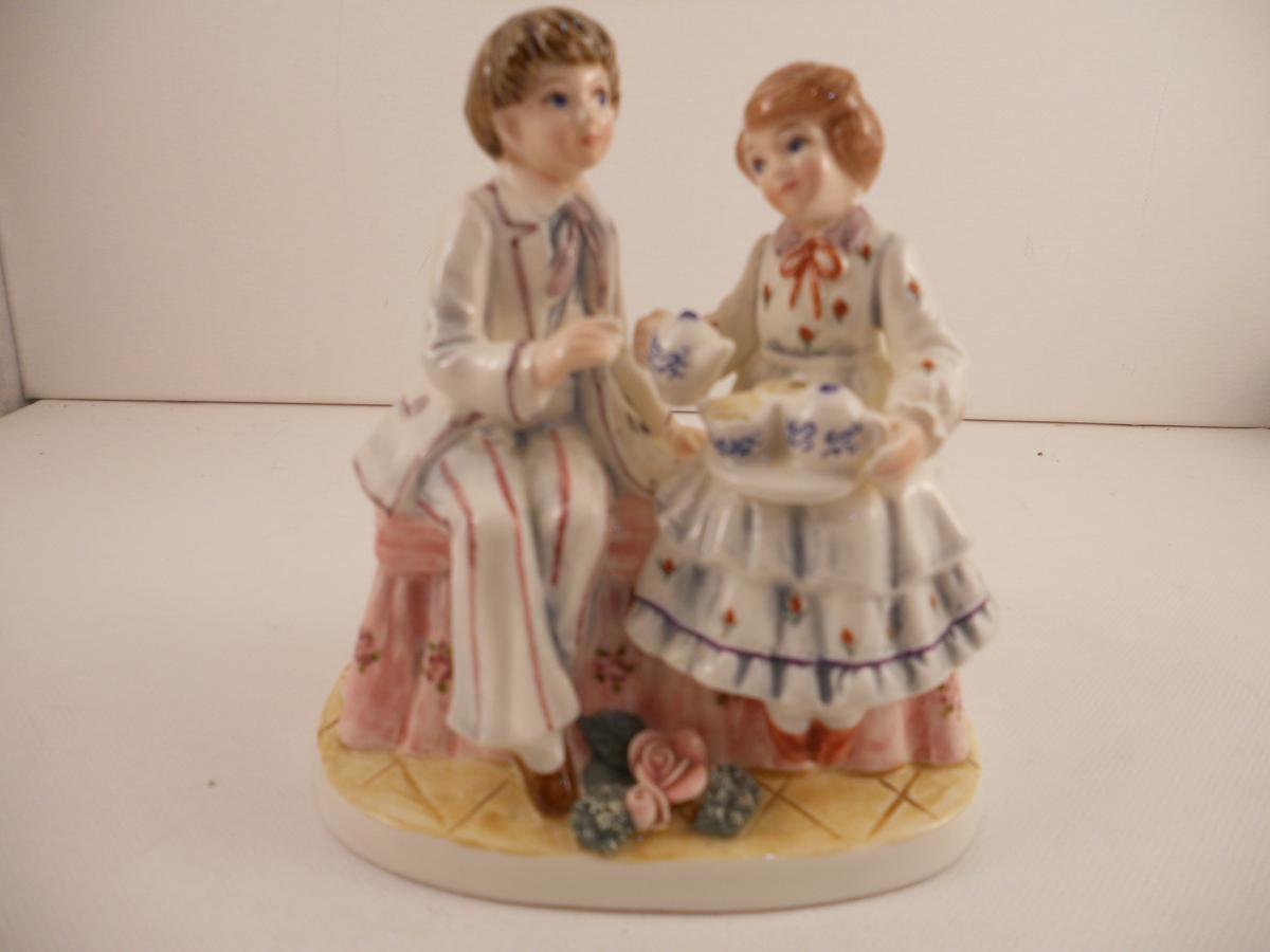 Lefton "Yamada Originals" Tea for Two Music Box