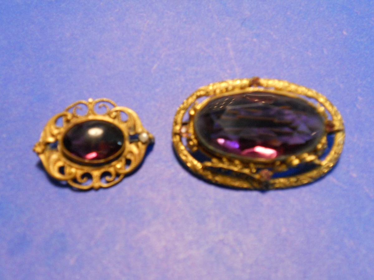 Lot of 2 Vintage Brooches