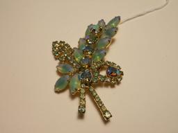 Vintage Rhinestone Brooch