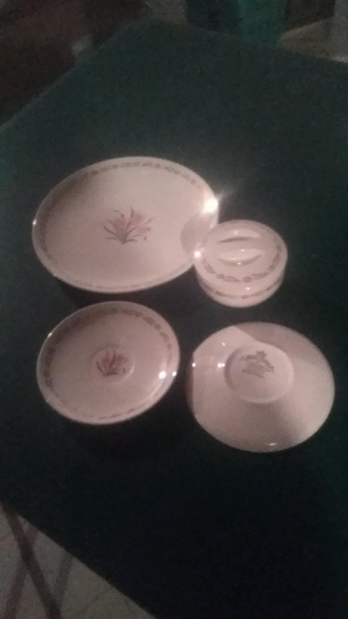 Vintage Royal China, 22 K Gold Set