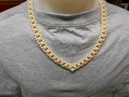 Vintage Pearl Like Necklace