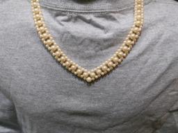 Vintage Pearl Like Necklace