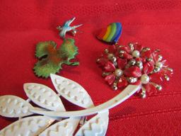 Lot of 5 Vintage Brooches