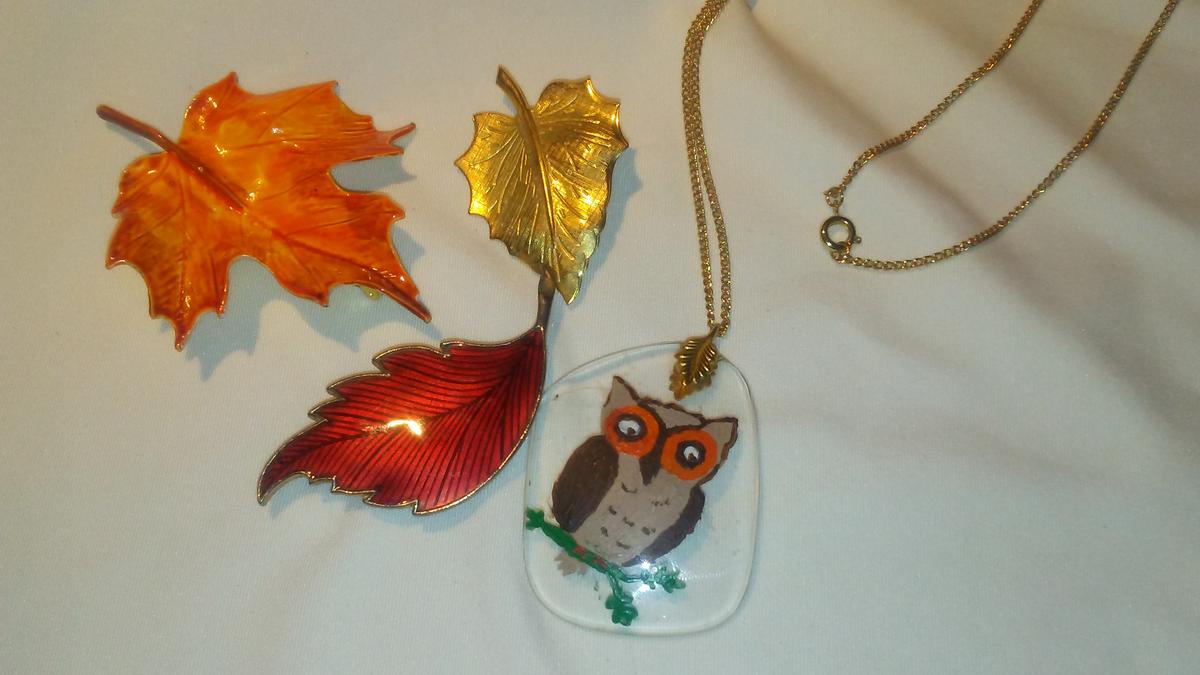 Autumn/Fall Vintage Leaf Brooches and Americana Owl Necklace