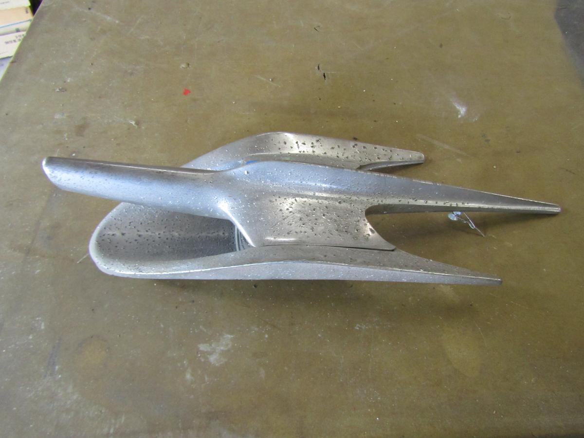 Auto Hood Ornament/Trim, BJ-16868-A, Metal