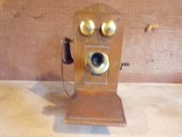 Vintage-The Country Belle Telephone AM Radio By GUILD