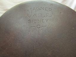 Large Wagnerware Sidney Cast Iron Kettle