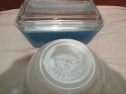 Vintage Pyrex Bowl and Refridgerator Container with Lid