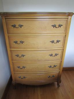 Dixie 6 Drawer Dresser, Dove tail, Matches Lots 23 and 40