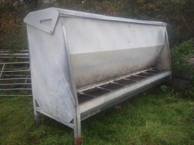 Bateman 1.1T Capacity Calf Creep Feeder