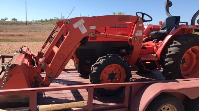 Kubota L2800 w/loader