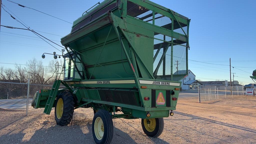 1991 Jd 7445 4-ROW Cotton Stripper