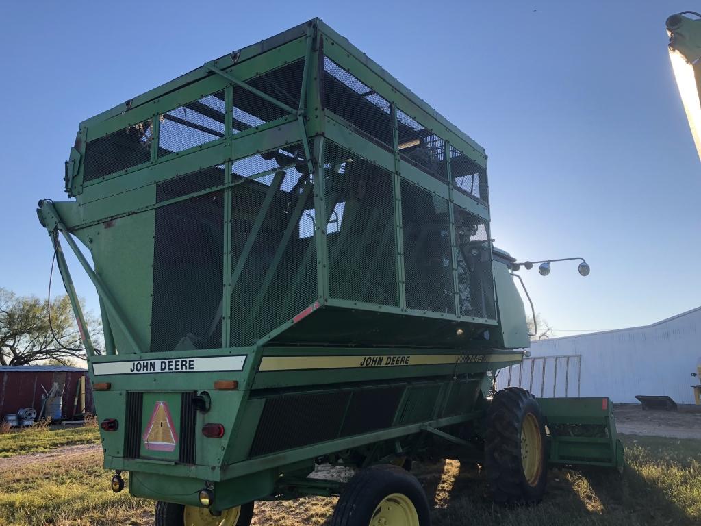 1994 Jb 7445 Cotton Stripper