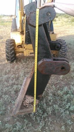 Grubber attachment fits Cat 920 Loader