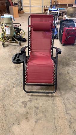 New burgundy zero gravity patio recliner w/cup