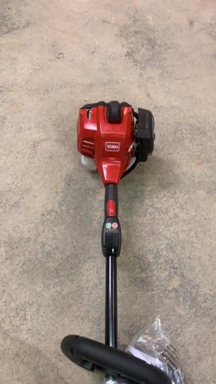 TORO 2-cycle straight shaft gas trimmer