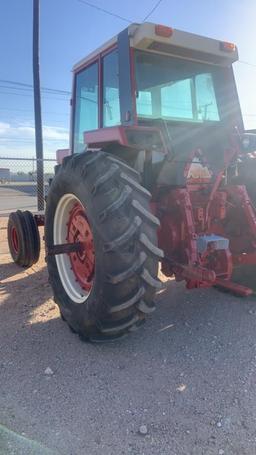 IH 1486 tractor