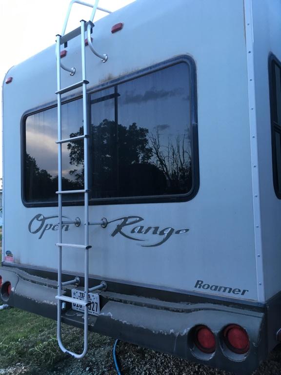 2011Open Range 316RLS 31' Travel Trailer