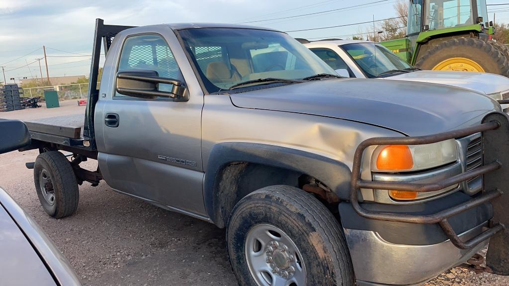 2001 GMC 2500 HD Ranch Pickup