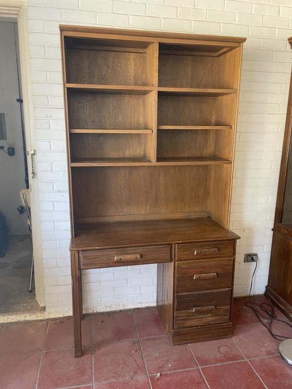 Desk w/shelves