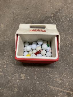 Igloo platemate w/golf balls
