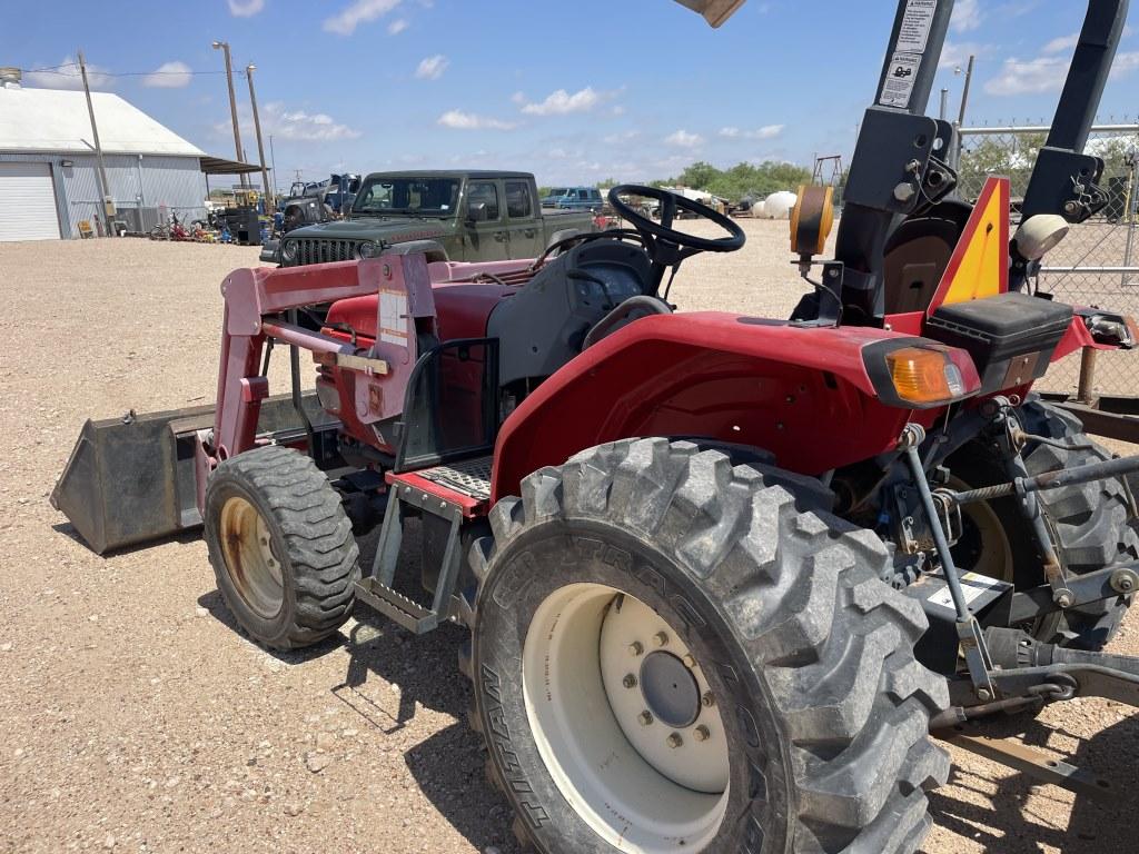 Century C29 35HP tractor W/ Loader