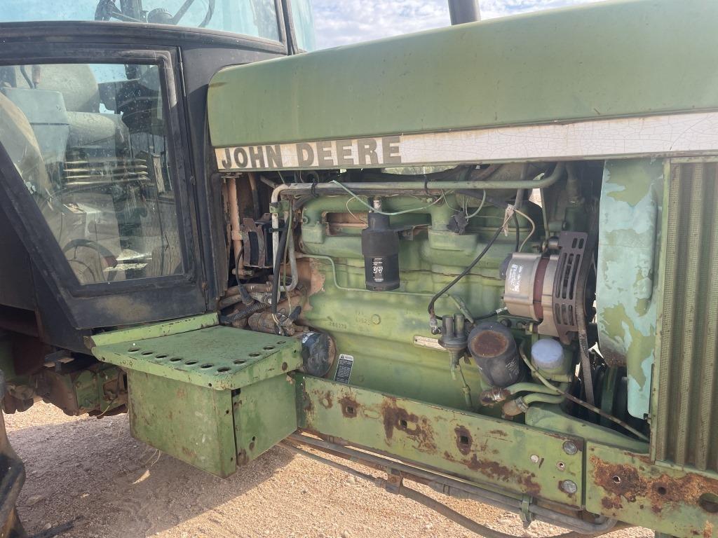 JD 2950 Tractor