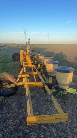 8 Row Planter